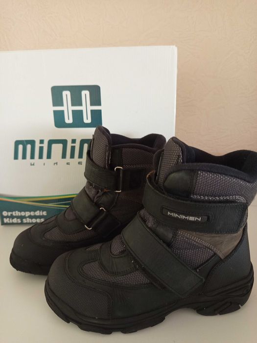 Продам зимові ботінки Minimen