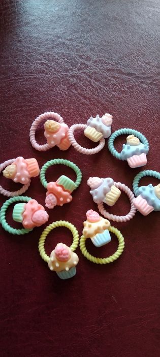 Kolorowe gumki do włosów