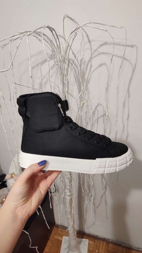 Nowe buty sneakersy trampki czarne na platformie wysokie z kieszonką