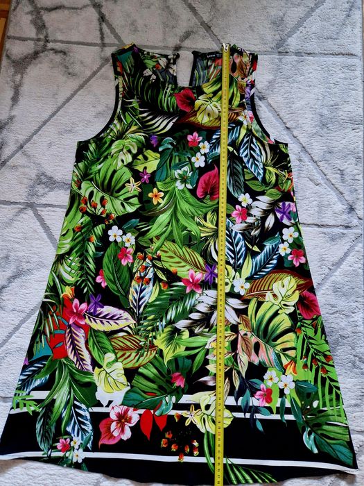 ŚLICZNA kolorowa zwiewna letnia sukienka/ kolorowe kwiaty roz M