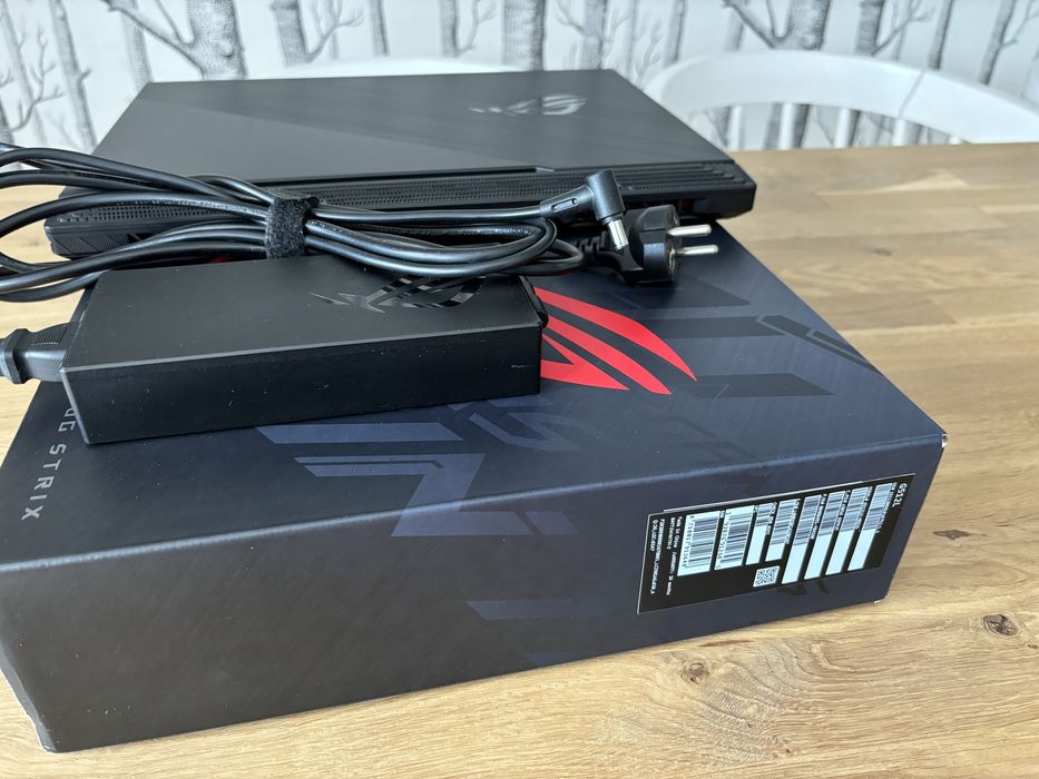 Laptop ASUS ROG Strix i7-10870H RTX 2060 6G / 16G RAM / 500G /W11 Pro