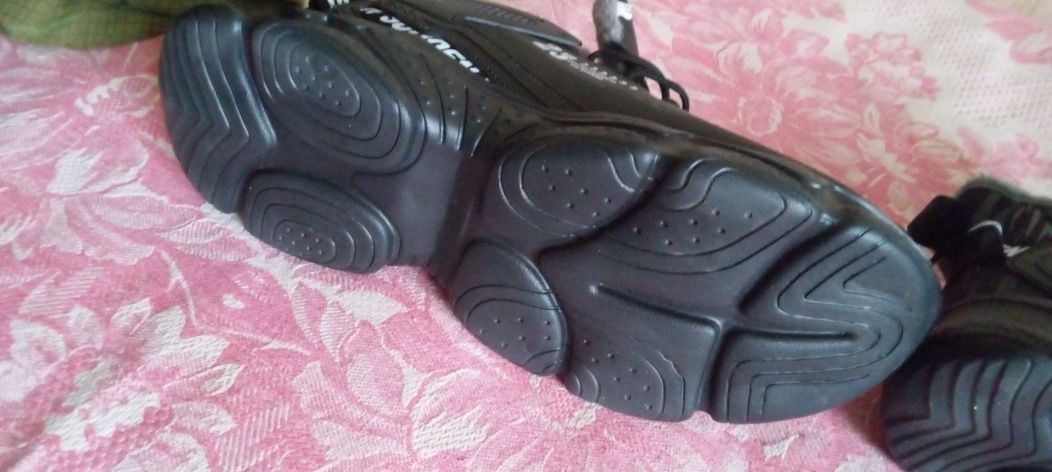 Кроссовки зимние 44/45размер,1100грн.
