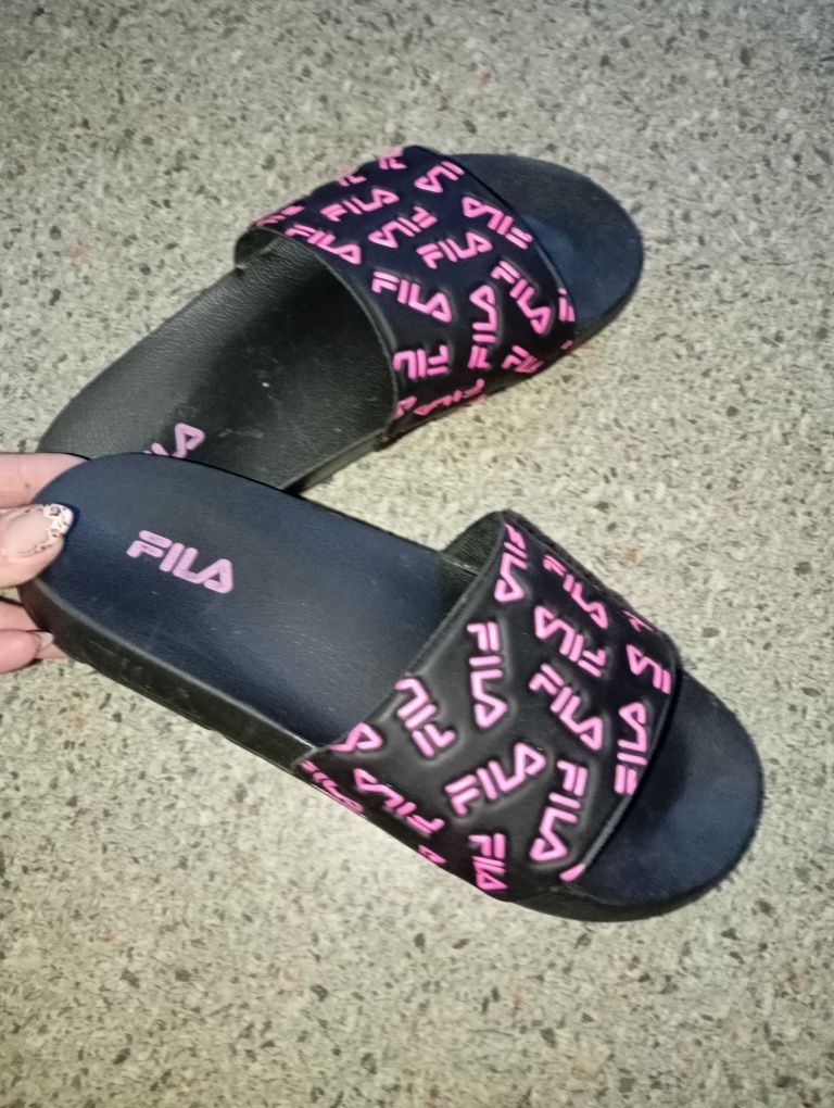 Шлепки новые Fila