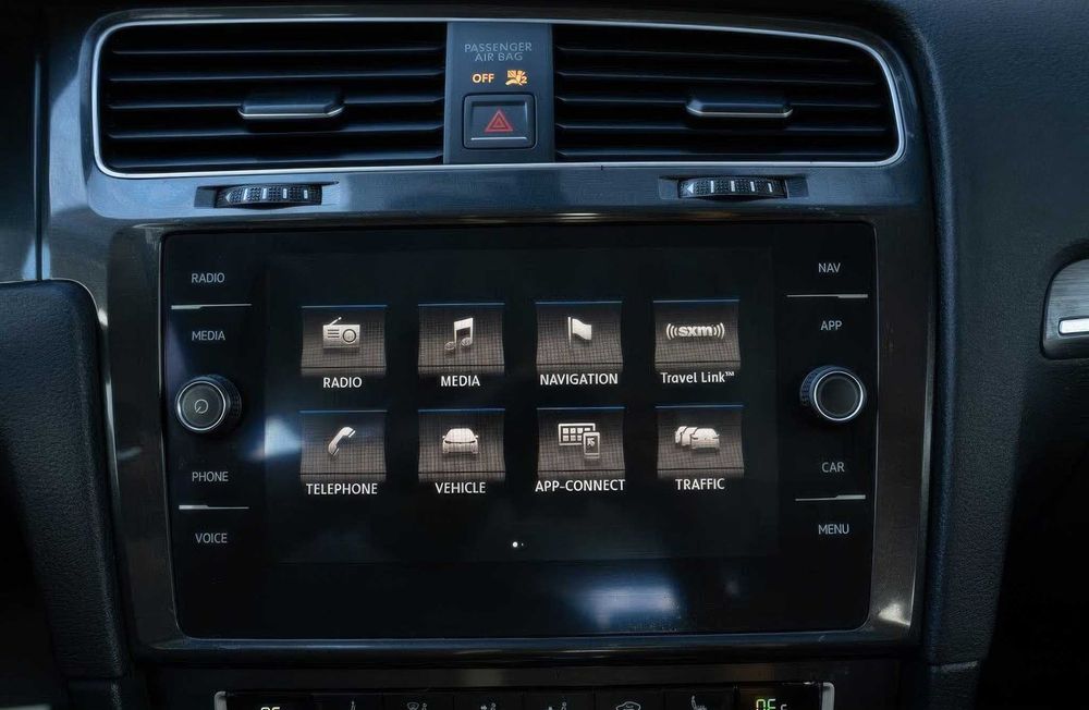 Volkswagen e-Golf SEL Premium      2017