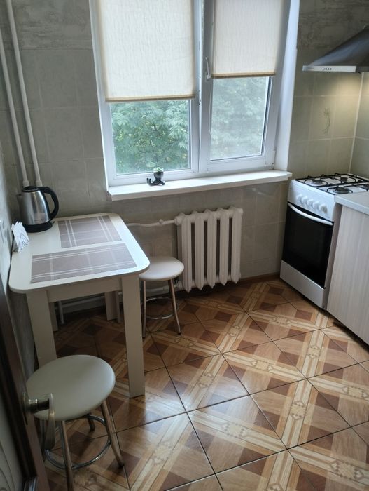 Подобово,почасово 1-кімнатна квартира центр Чернігова