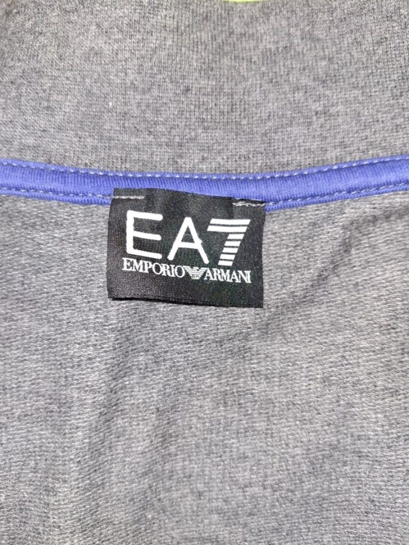 Спортивний костюм відомого бренду emporio armani