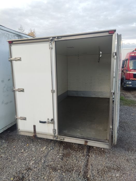 Kontener chłodnia piękna 3,9m długa