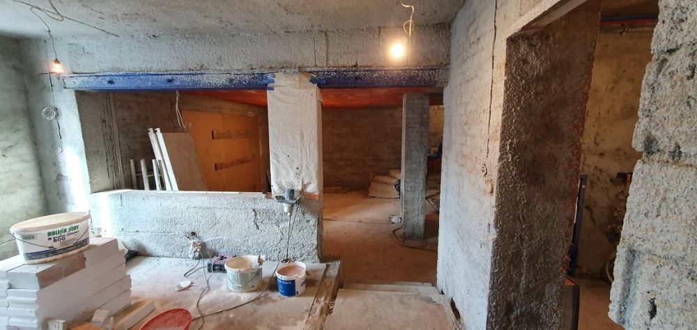 Tynki maszynowe gipsowe i cementowe - firma KONKRET