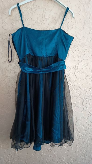 Нарядна жіноча сукня