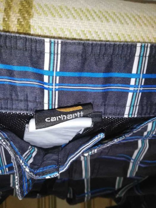 Calções de banho de marca (Billabong, Carhartt e Lefties)