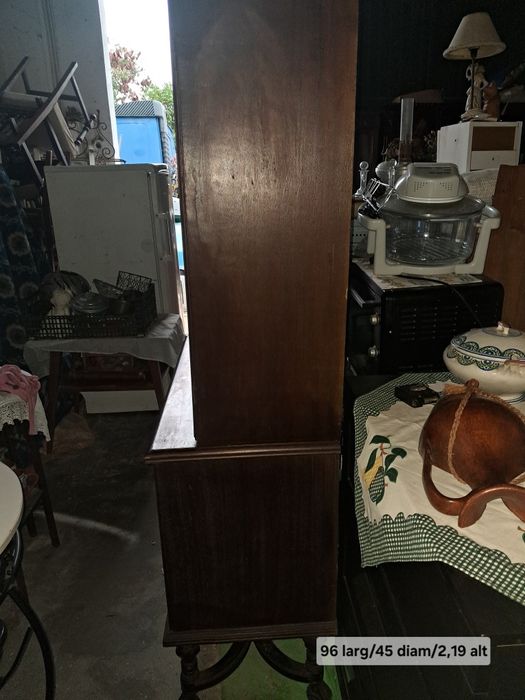 Móvel cristaleira madeira  macica