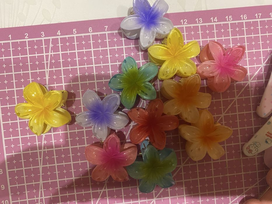 Продам набір заколок/крабіків для волосся для дівчаток, нові!!