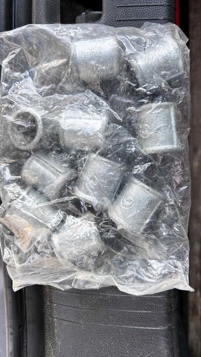 Żeliwne elementy hydrauliczne - mufy, nyple, zawory, pasta