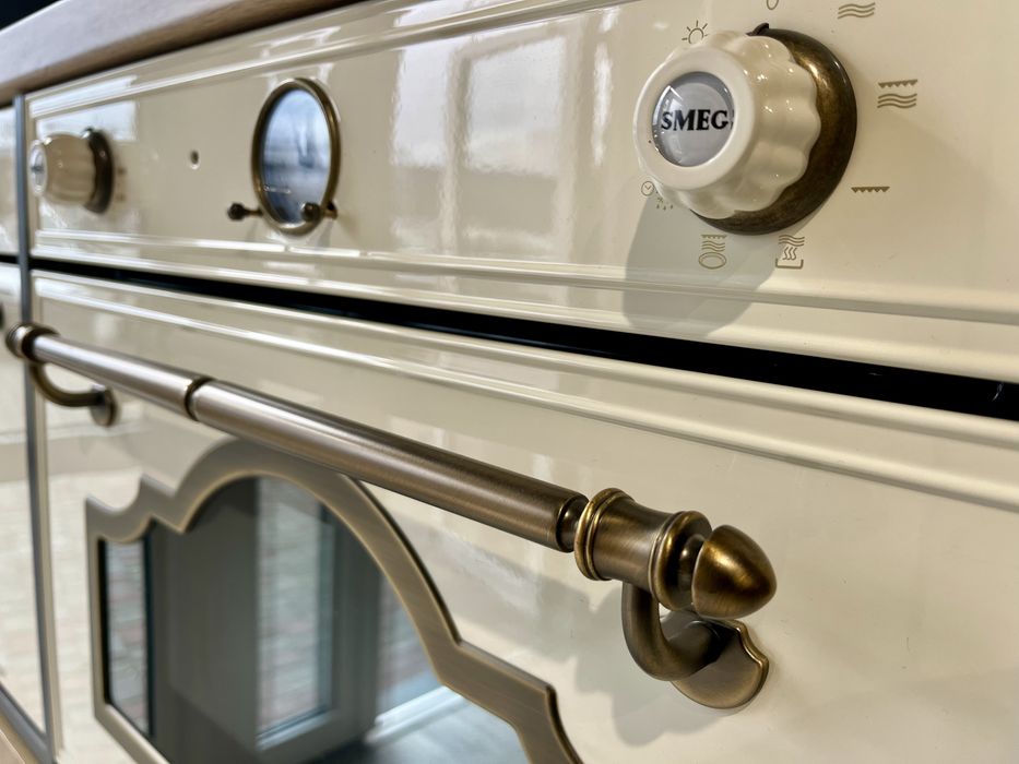 Духовка з мікрохвильовою Smeg