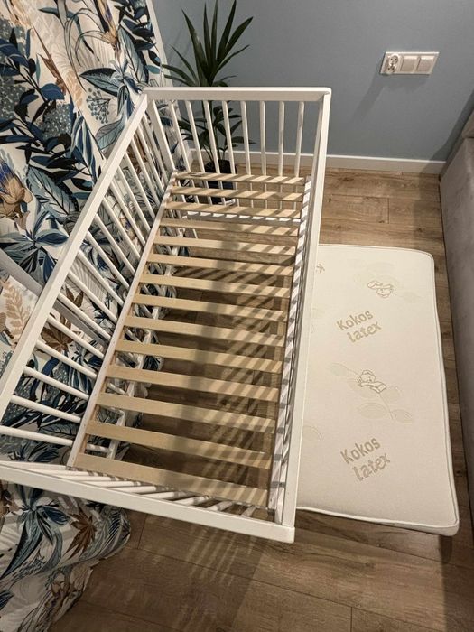 Łóżeczko dziecięce 120x60 z materacem lateks kokos