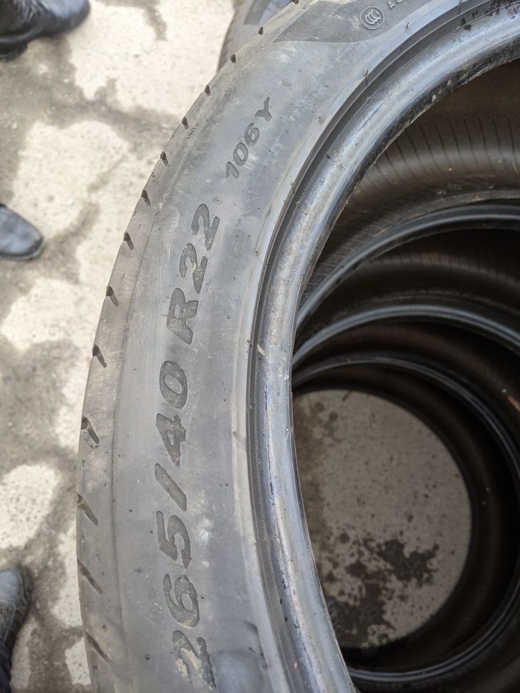 265/40R22 Pirelli