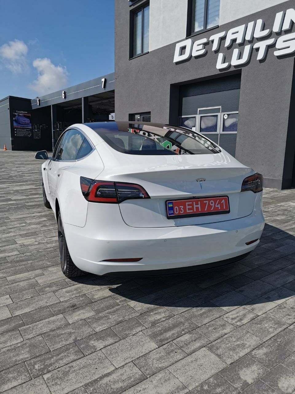 Tesla model 3 LONG RANGE