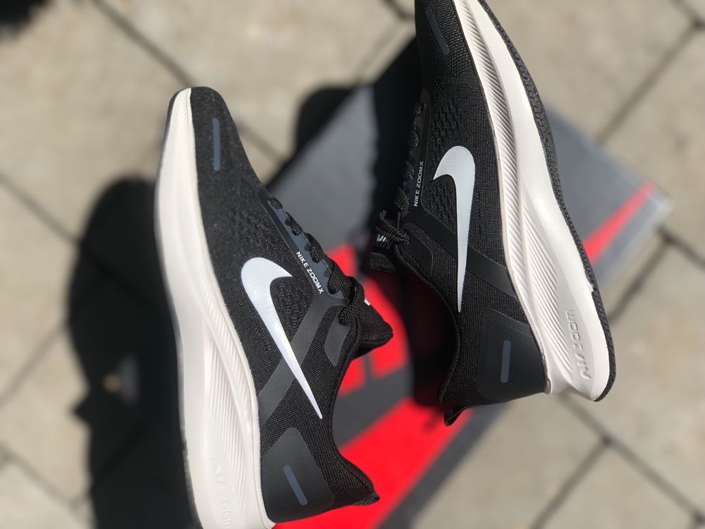 кросівки Nike air zoom X