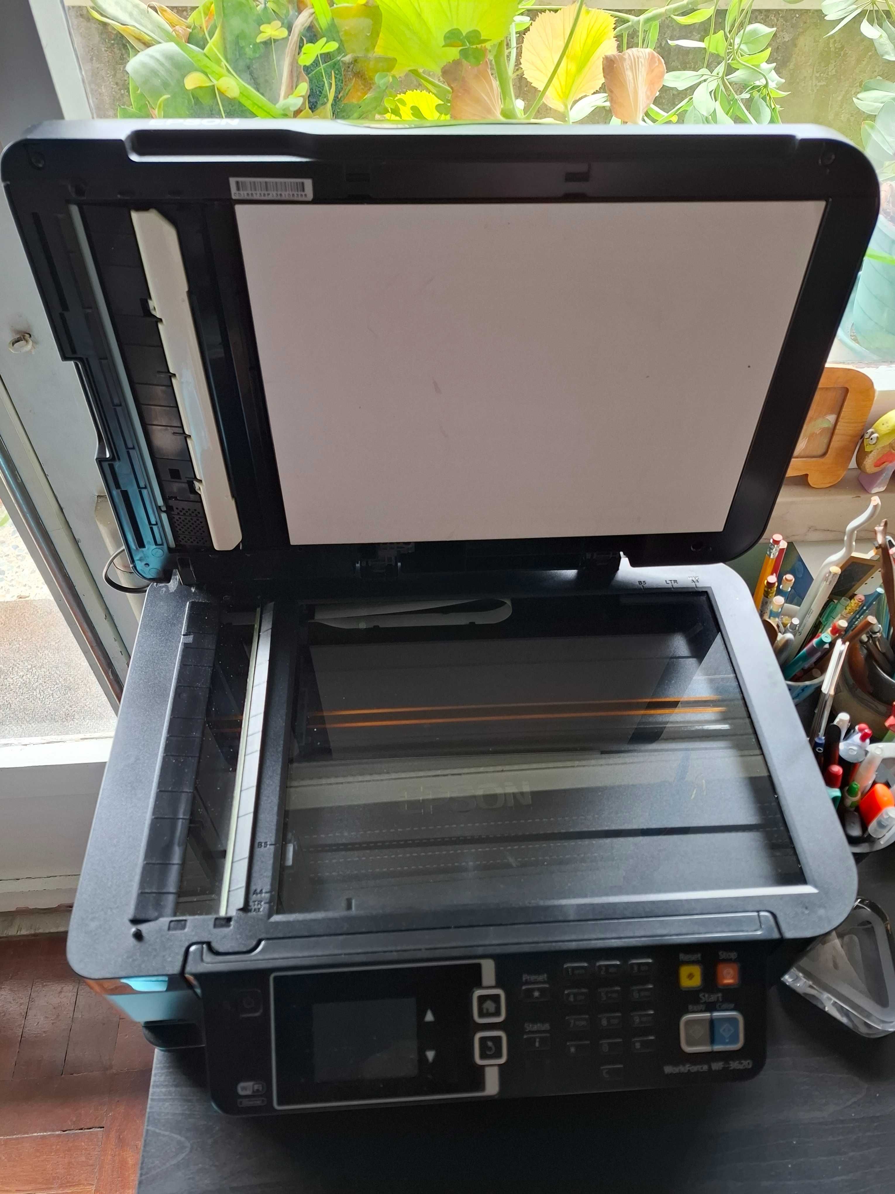 Multifunções (impressora, scanner, fotocopiadora) EPSON em bom estado