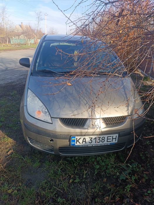 Продам Мітсубісі кольт в гарному стані