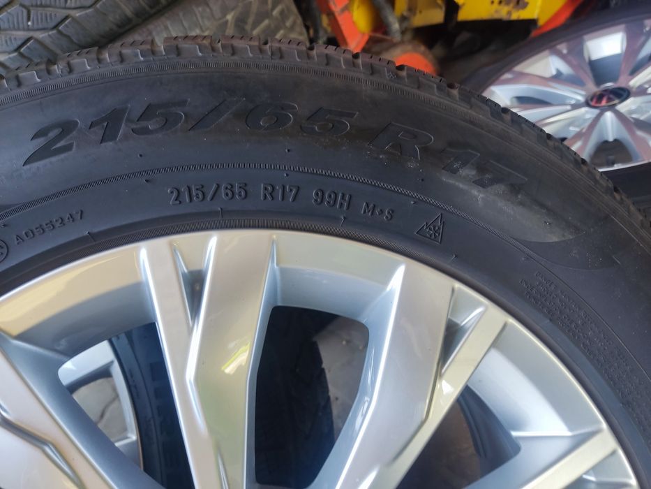 Koła zimowe 215/65r17 et40 VW Tiguan Touran
