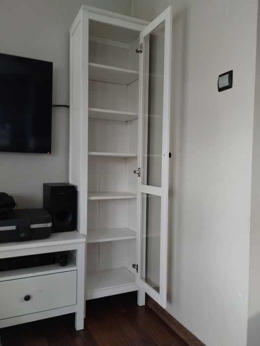 Hemnes witryna biała