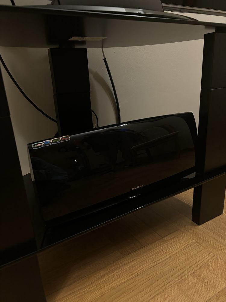 Samsung tv i zestaw kina domowego 4 glosniki
