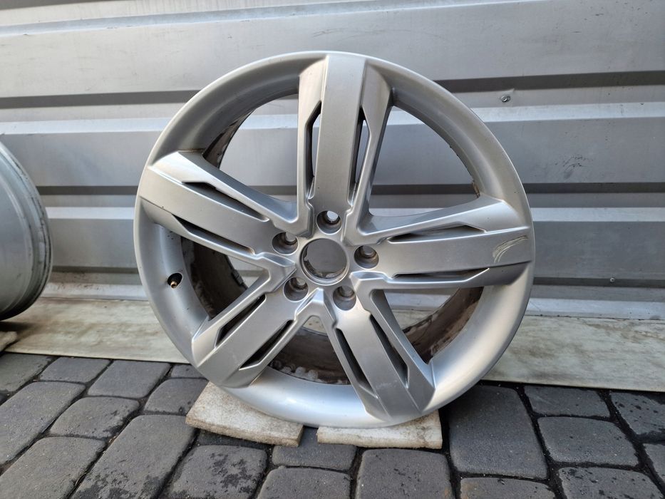 ORYGINALNA Felga Seat OE 18" 7,5" ET 51 5x112 1P0.601.025.N Leon FR