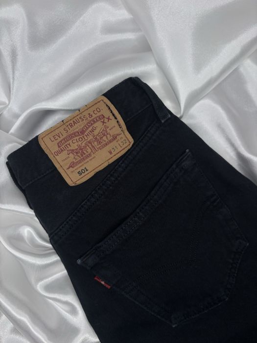vintage Levi’s 501 dzinsy czarne klasyczne proste levisy casual denim