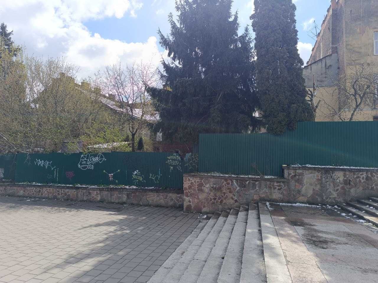 Продаж приміщення та землі під офіс, поліклініку центр міста
