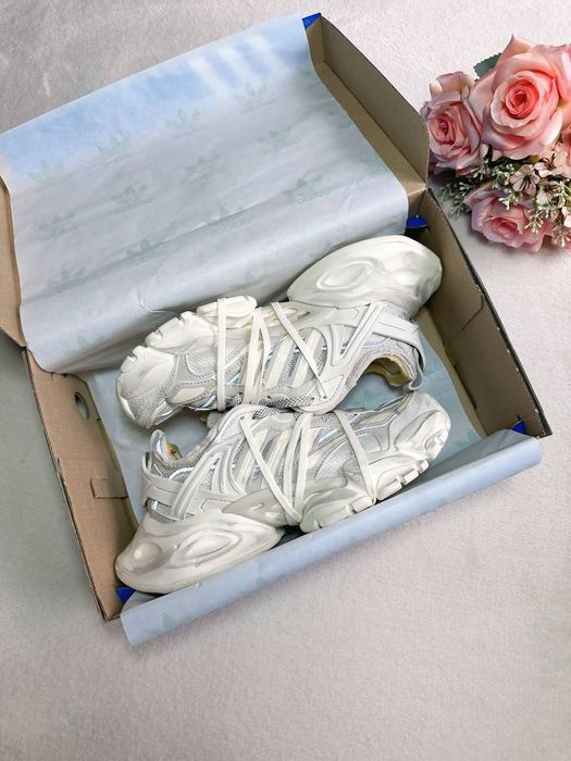 36-45 Adidas Vento XLG Deluxe Beige Grey