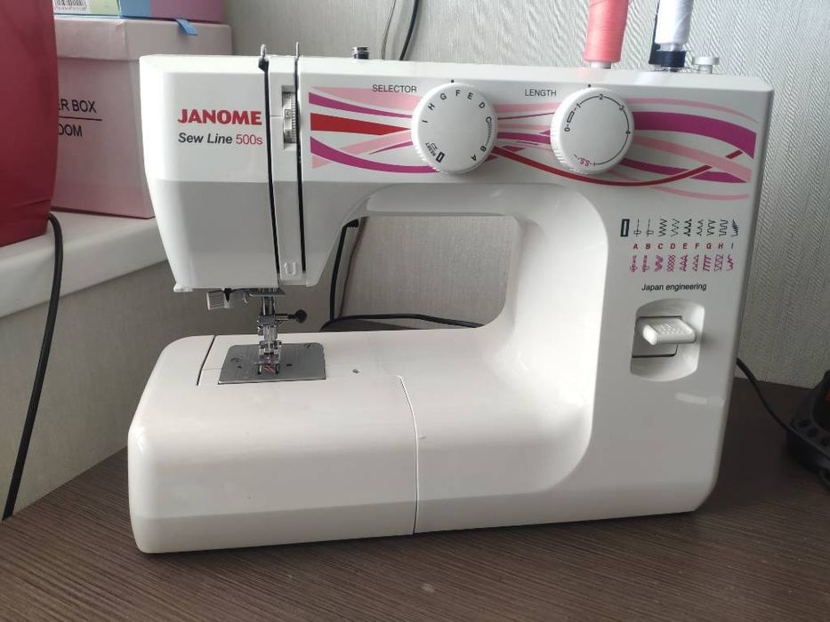 Швейная машинка Janome Sew line 500