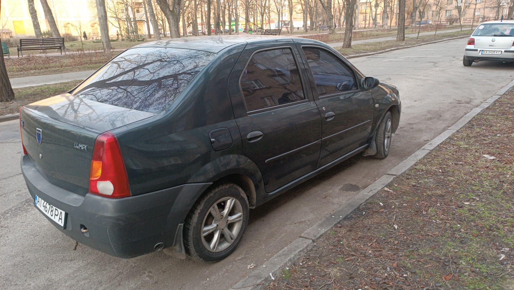 Легковий автомобіль Dacia Logan