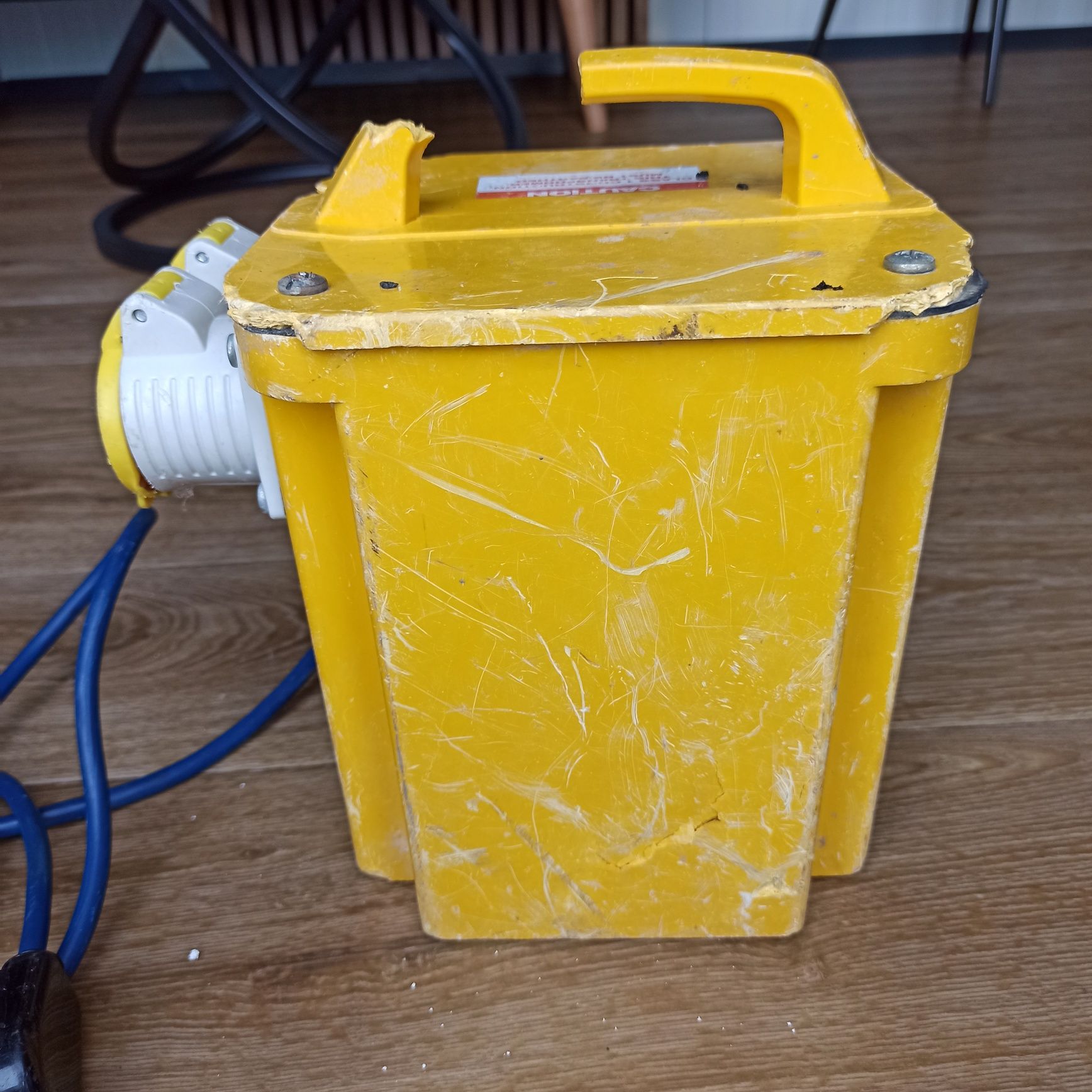 Transformator 3,3kVA 110V do elektronarzędzi na 110V Defender