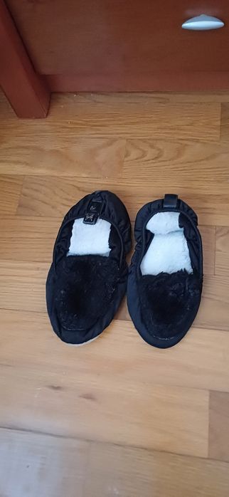 Pantufas pretas pesinho