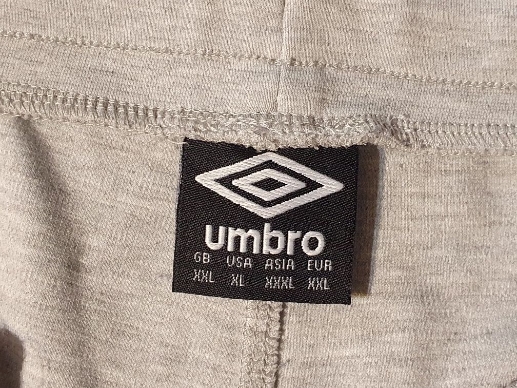 Krótkie spodenki Umbro XXL