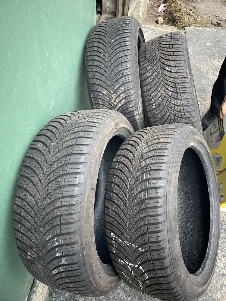 Goodyear 225 45 r18 зима