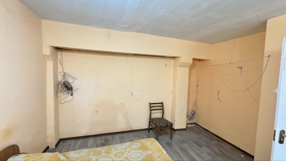 Продам 1 ккв в Чугуеве ( общежитие )