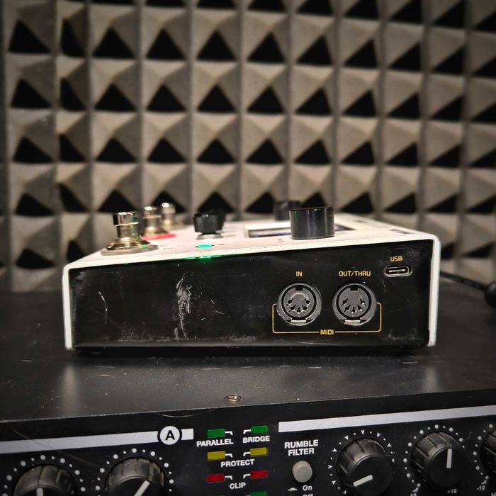 Multiefekt gitarowy / basowy Hotone Ampero II stomp MP-300