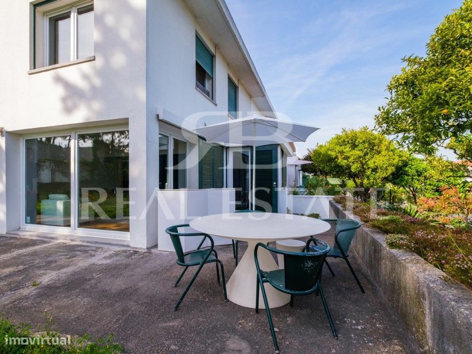 Casa T4 + JARDIM +VISTA + GARAGEM - Alfragide, Lisboa.