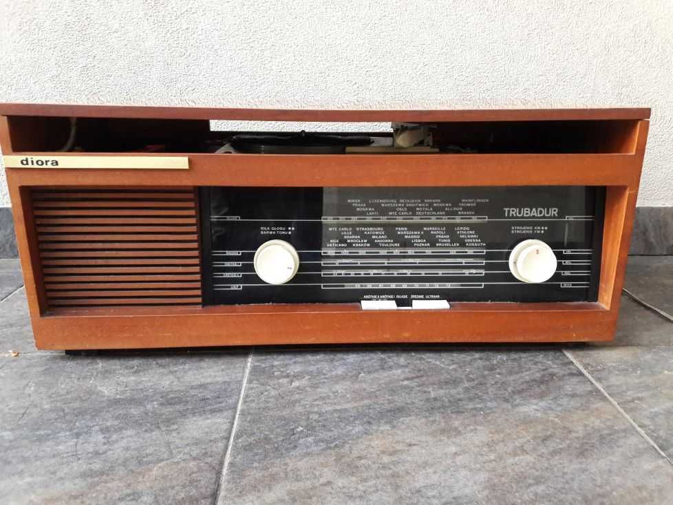 Radio lampowe radiogramofon Diora Trubadur PRL