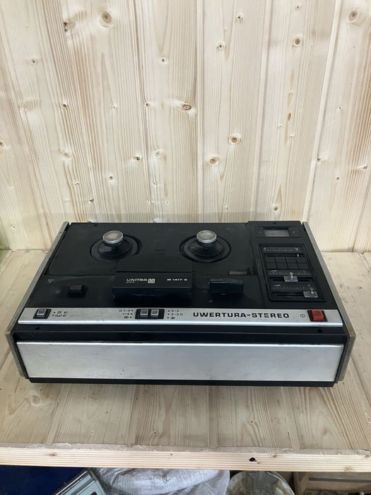 Magnetofon szpulowy Unitra ZRK Uwertura Stereo M1417S