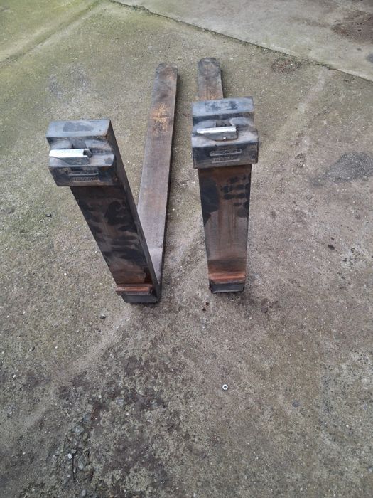 Widly wózek widlowy ladowarka ,tur