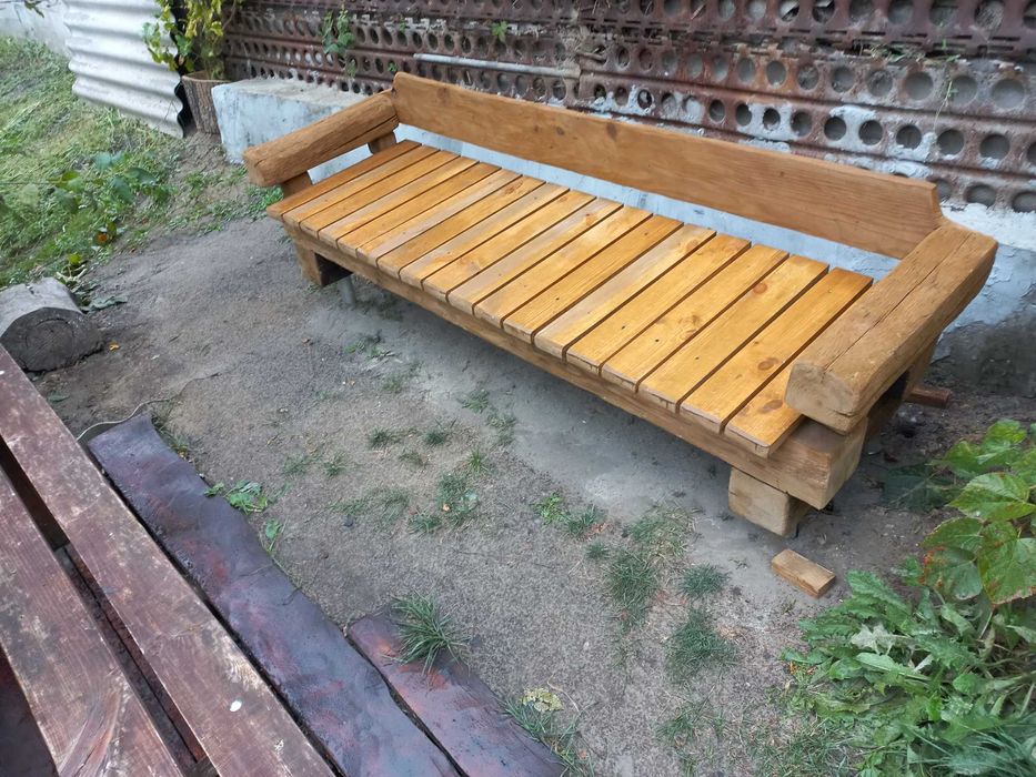 Диван садовий дерев'яний