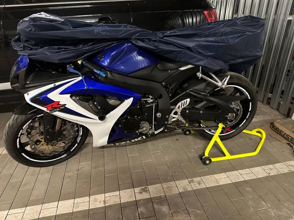 Продам Suzuki gsxr 750