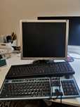 Monitor LG + teclado mitsai + teclado HP