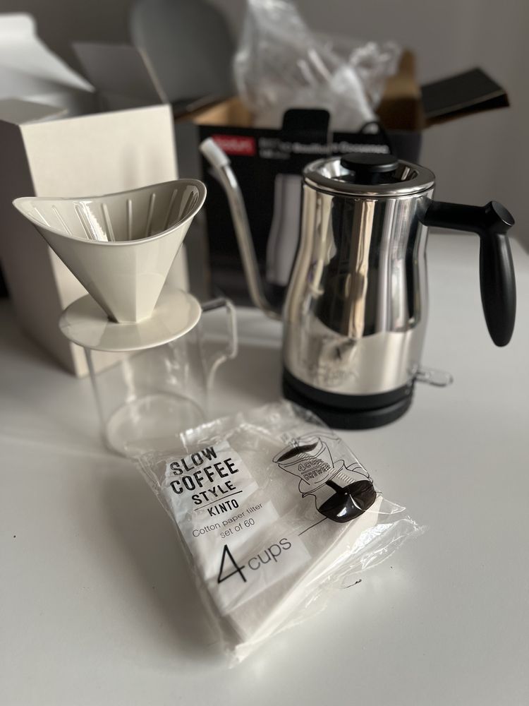 Cafeteira Kinto & chaleira Bodum