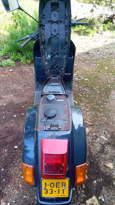 VESPA PKXLS de 1990 para peças ou restauro, com documentos