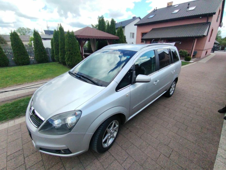 ZAFIRA B*1.6 benzyna*2006 rok*7 osób