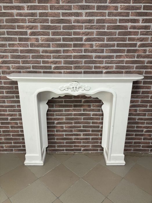 Drewniana obudowa kominka